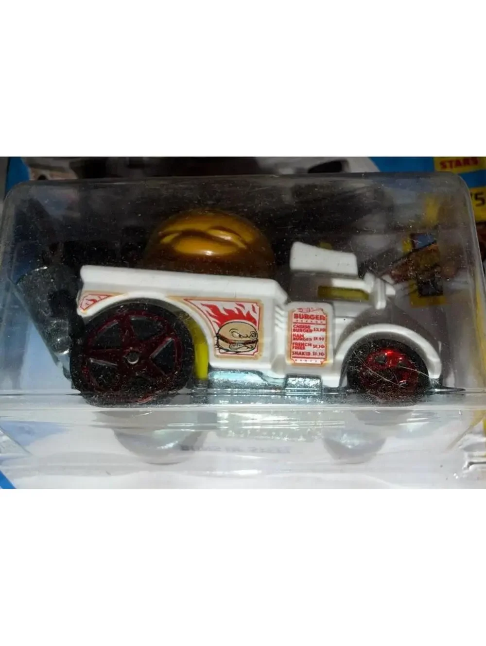 Hot Wheels Buns of Steel Fast Foodie Diecast Truck 1:64 White Yellow Red 2018